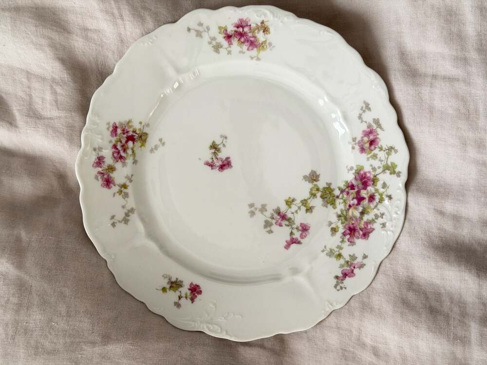 O&E.G. Royal Austria Porcelain Scalloped Edge Floral Dinner Plate